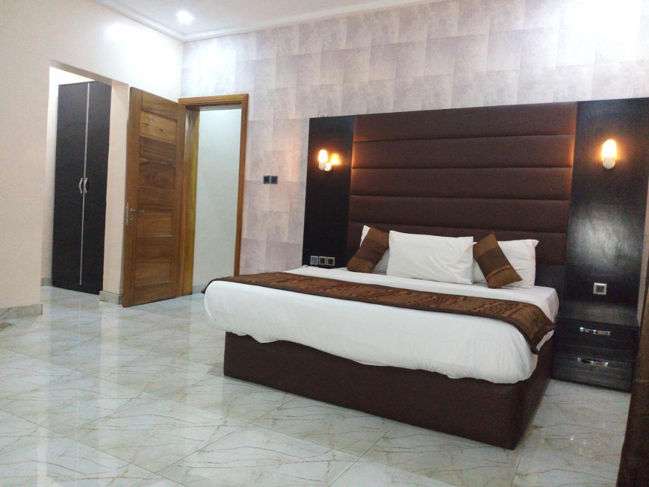 Bana Hotel & Suites Лаґос Екстер'єр фото