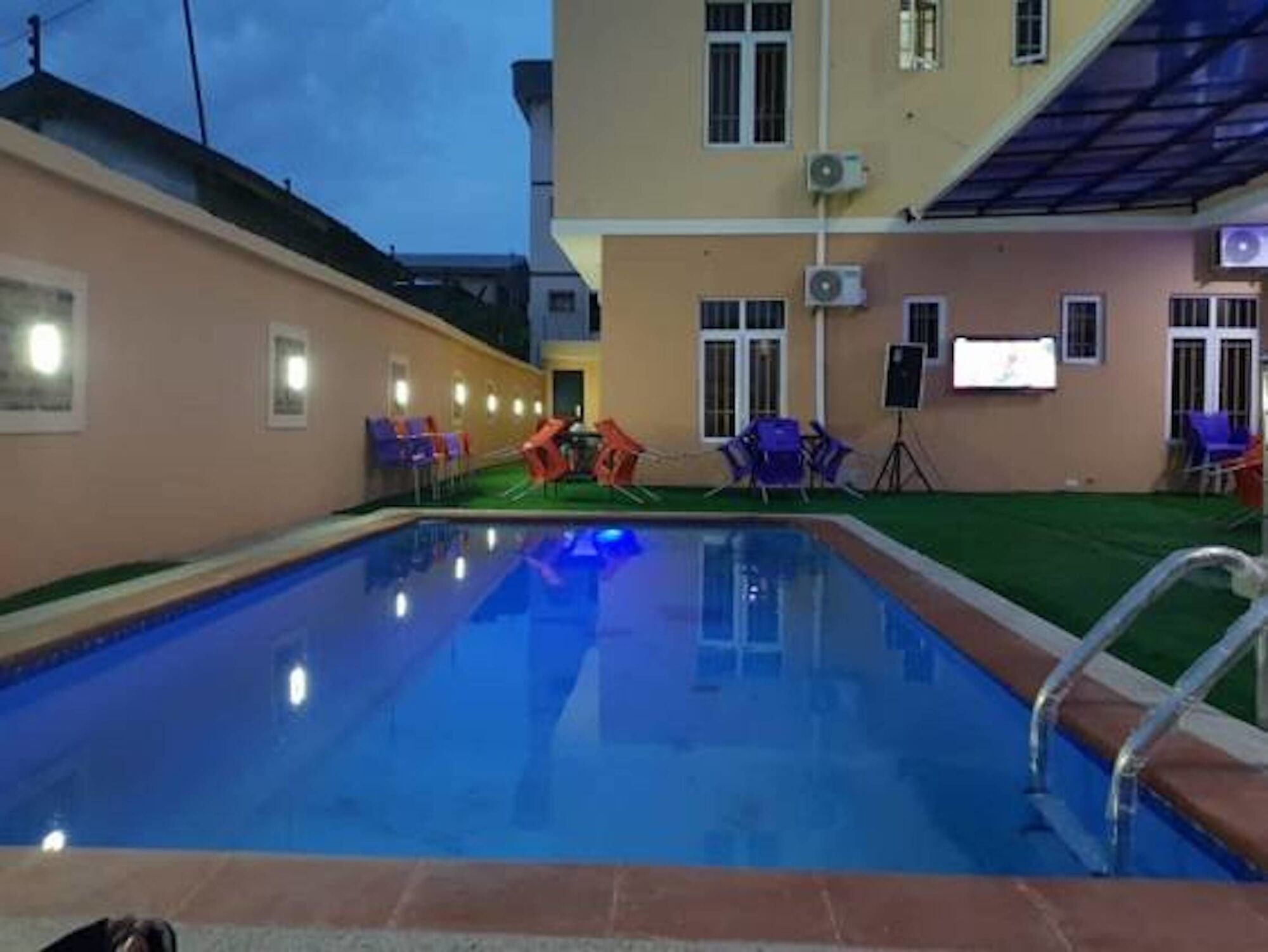 Bana Hotel & Suites Лаґос Екстер'єр фото